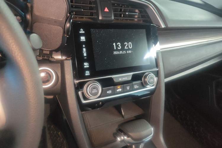 Used Honda Civic 2019 220TURBO CVT Dynamic Edition China VI Audio And AC Panel