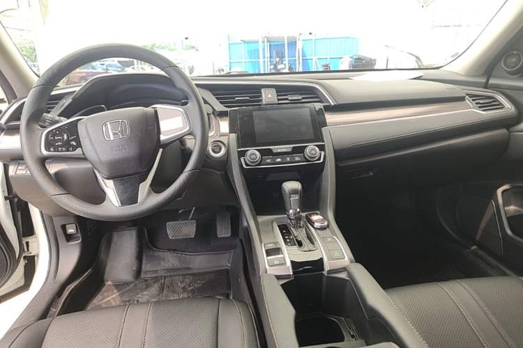 Used Honda Civic 2019 220TURBO CVT Dynamic Edition China VI Audio And AC Panel