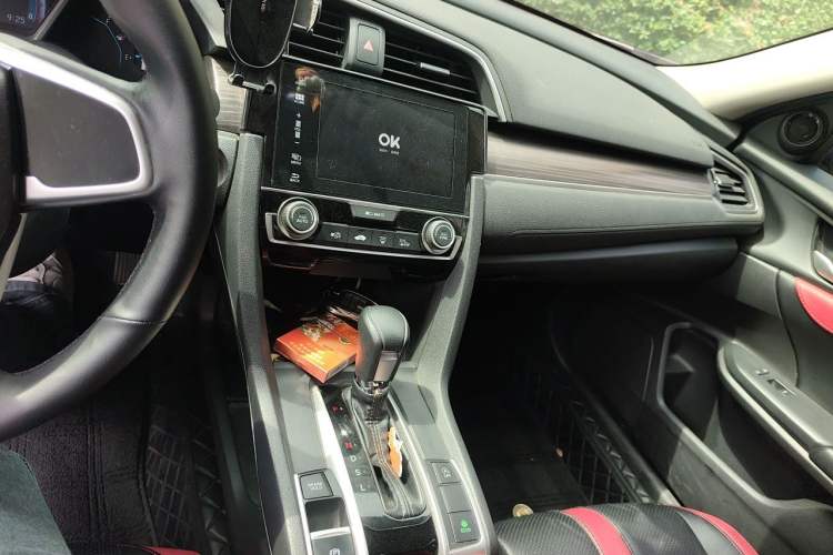 Used Honda Civic 2019 220TURBO CVT Dynamic Edition China VI Audio And AC Panel