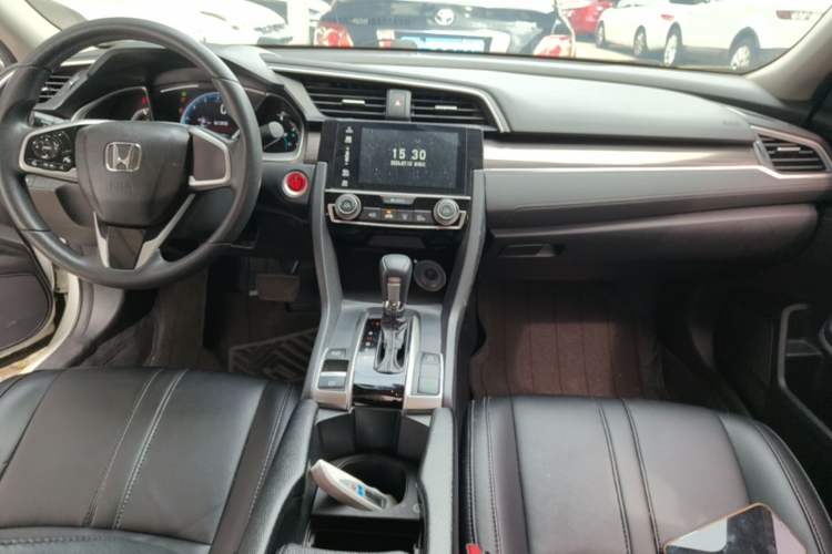Used Honda Civic 2019 220TURBO CVT Dynamic Edition China VI Audio And AC Panel