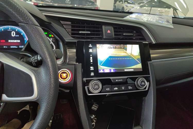 Used Honda Civic 2019 220TURBO Manual Jinkong Edition China VI Audio And AC Panel
