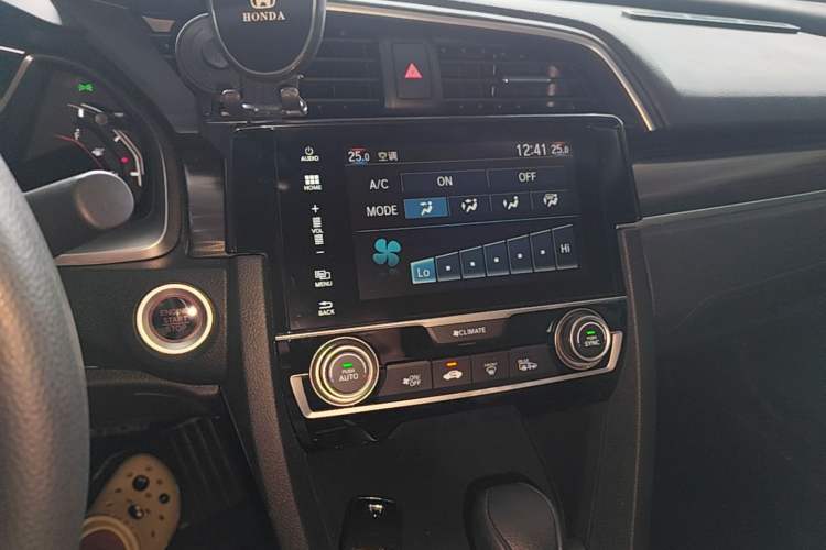 Used Honda Civic 2019 220TURBO CVT Dynamic Edition China VI Emission Standard Audio And AC Panel