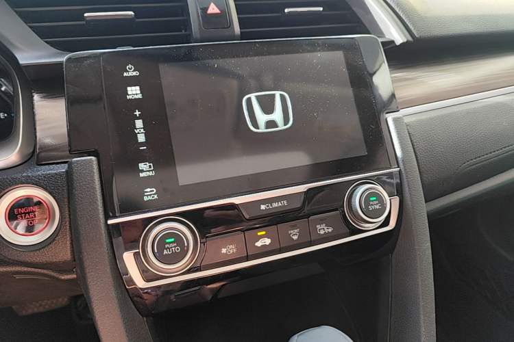 Used Honda Civic 2019 220TURBO CVT Dynamic Edition China VI Audio And AC Panel