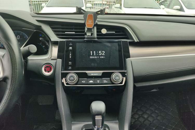 Used Honda Civic 2019 220TURBO CVT Dynamic Edition China VI Audio And AC Panel