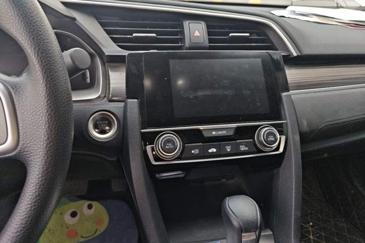 Used Honda Civic 2019 220TURBO CVT Dynamic Edition China VI Audio And AC Panel