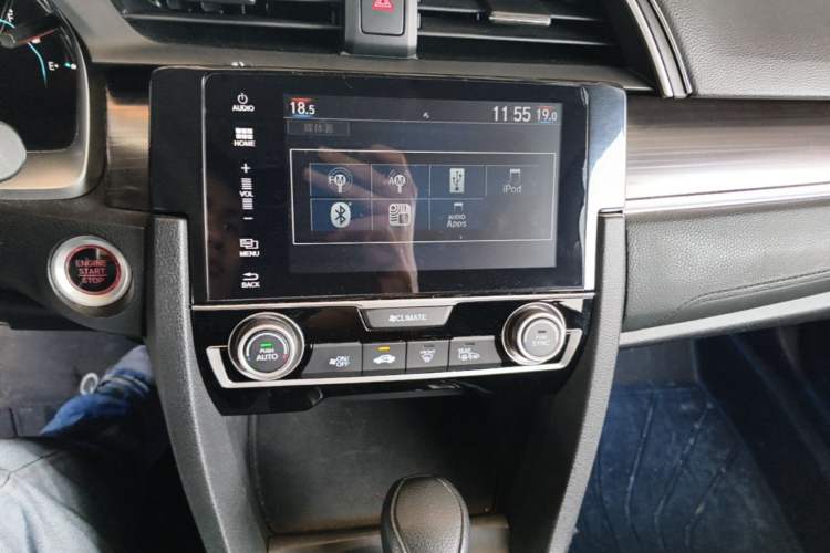Used Honda Civic 2019 220TURBO CVT Dynamic Edition China VI Audio And AC Panel