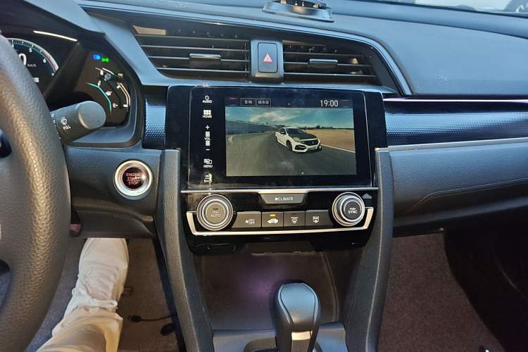 Used Honda Civic 2019 180TURBO CVT Shangdong Edition China VI Audio And AC Panel