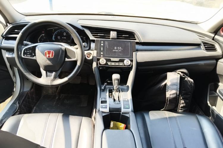 Used Honda Civic 2019 180TURBO CVT Shangdong Edition China VI Center Console