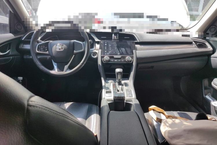 Used Honda Civic 2019 220TURBO CVT Dynamic Edition China VI Center Console