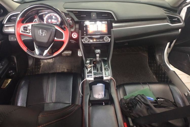 Used Honda Civic 2019 220TURBO CVT Dynamic Edition China VI Emission Standard Center Console
