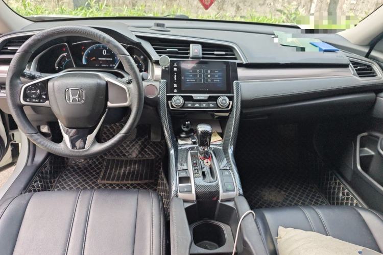 Used Honda Civic 2019 220TURBO CVT Dynamic Edition China VI Center Console
