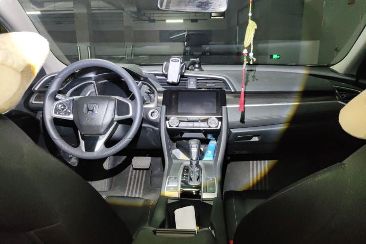 Used Honda Civic 2019 220TURBO CVT Dynamic Edition China V Center Console