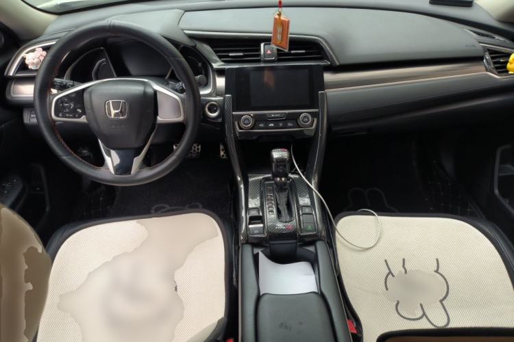 Used Honda Civic 2019 220TURBO CVT Dynamic Edition China VI Emission Standard Center Console