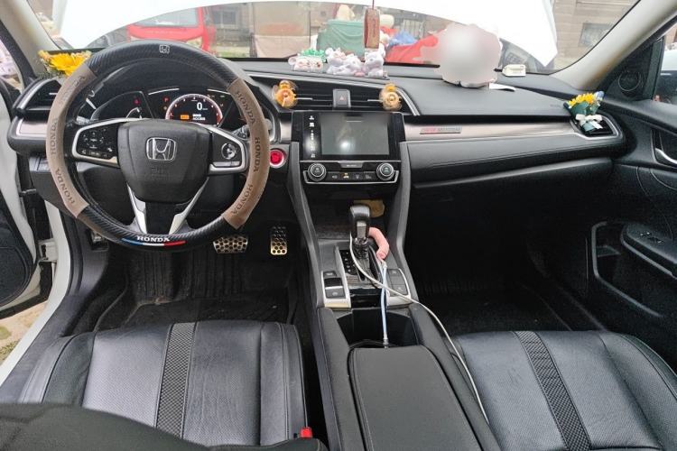Used Honda Civic 2019 220TURBO CVT Ignition Edition China V Emission Standard Center Console