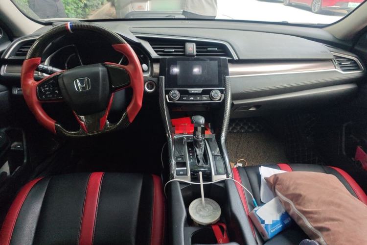 Used Honda Civic 2019 220TURBO CVT Dynamic Edition China VI Center Console