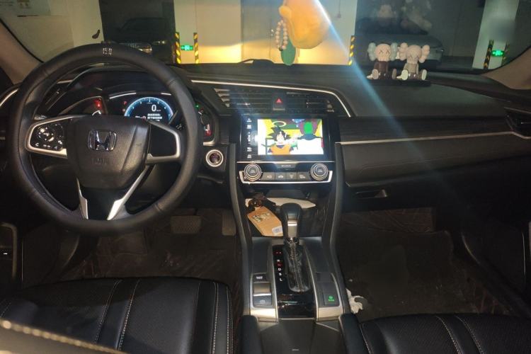 Used Honda Civic 2019 220TURBO CVT Dynamic Edition China VI Center Console