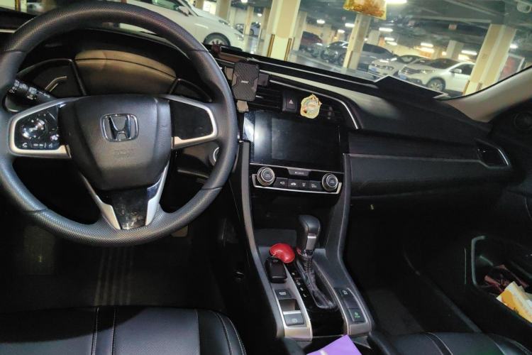 Used Honda Civic 2019 220TURBO CVT Dynamic Edition China V Center Console