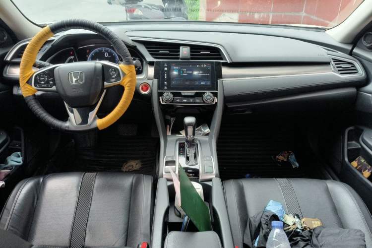 Used Honda Civic 2019 220TURBO CVT Power Edition China VI Emission Standard Center Console
