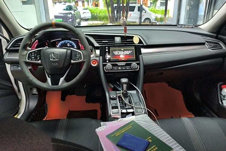 Used Honda Civic 2019 220TURBO CVT Dynamic Edition China VI Center Console
