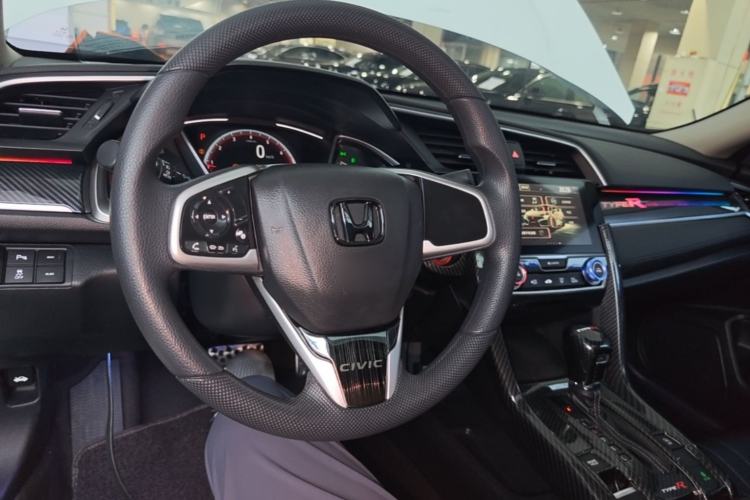Used Honda Civic 2019 220TURBO CVT Dynamic Edition China VI Emission Standard Center Console