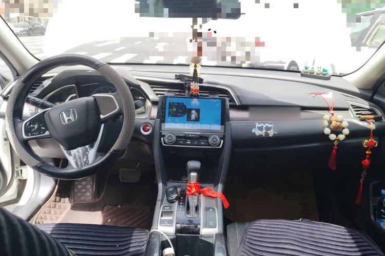Used Honda Civic 2019 220TURBO CVT Dynamic Edition China VI Center Console