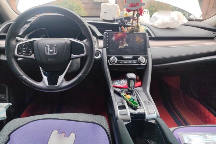 Used Honda Civic 2019 220TURBO CVT Dynamic Edition China VI Center Console