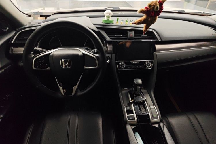 Used Honda Civic 2019 220TURBO CVT Dynamic Edition China VI Center Console