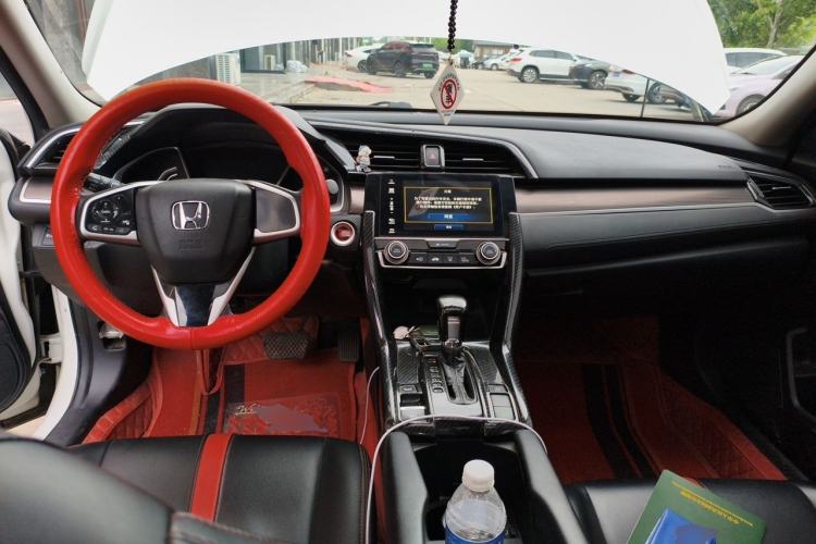 Used Honda Civic 2019 220TURBO CVT Dynamic Edition China VI Center Console
