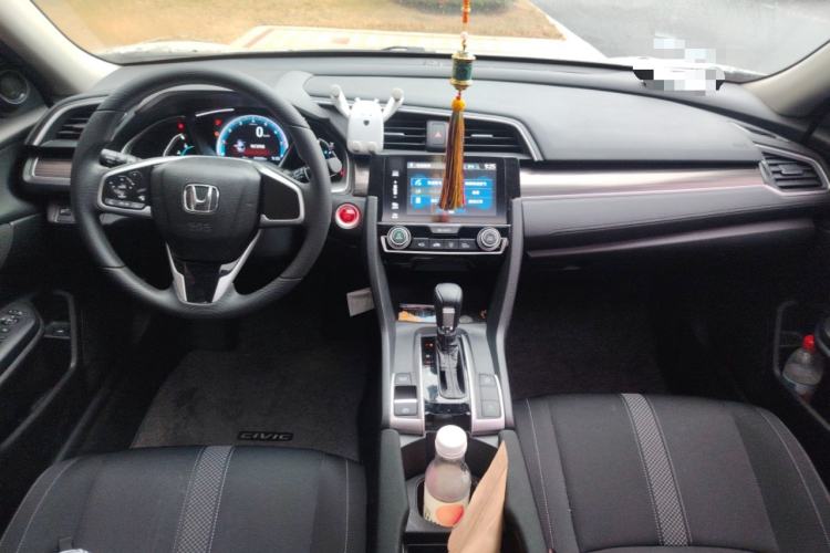 Used Honda Civic 2019 220TURBO CVT Dynamic Edition China VI Center Console