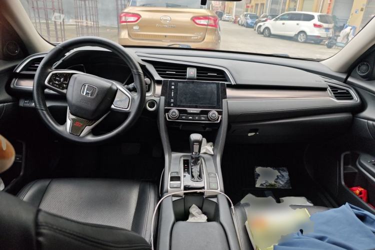 Used Honda Civic 2019 220TURBO CVT Dynamic Edition China VI Center Console