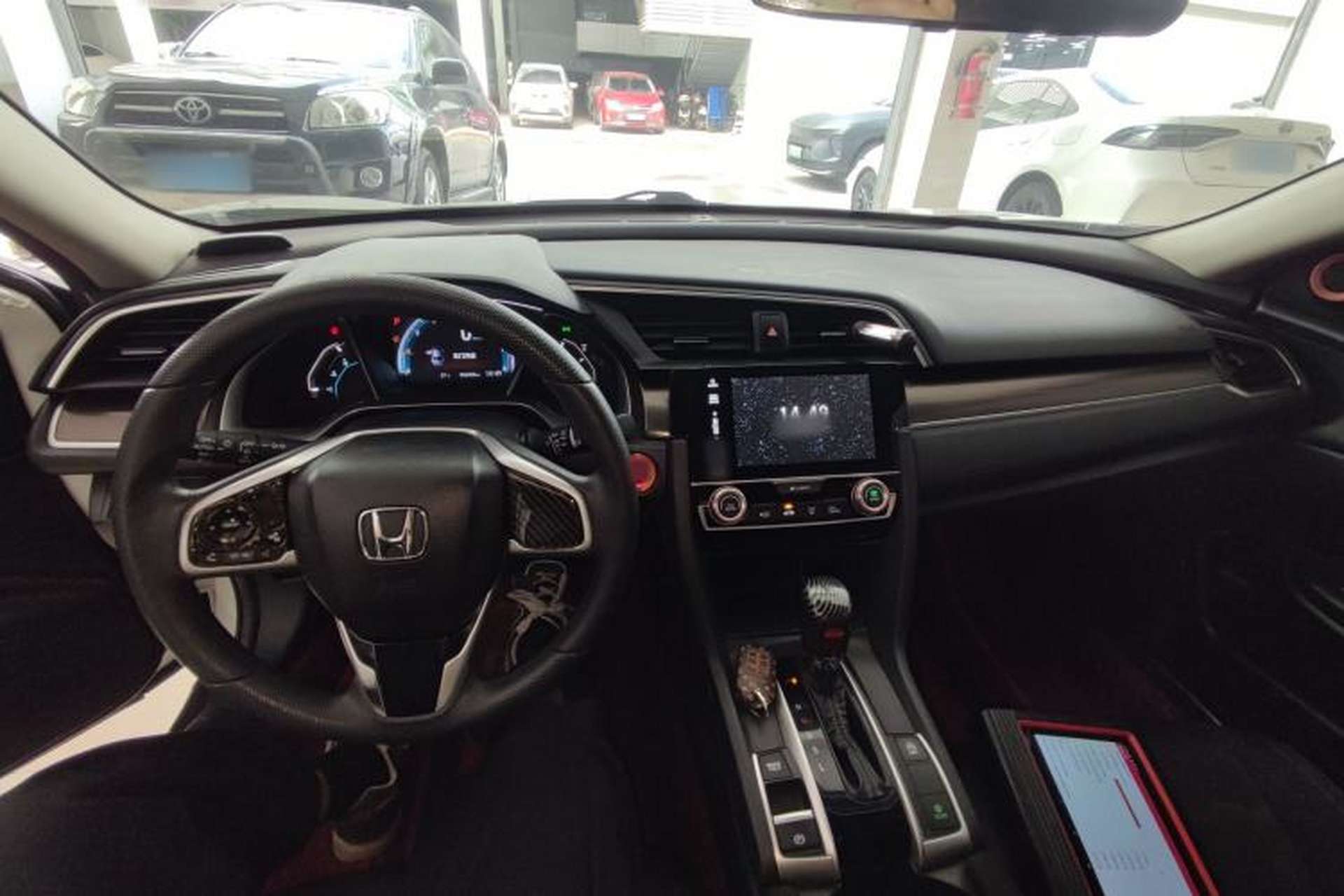 Used Honda Civic 2019 220TURBO CVT Dynamic Edition China VI Center Console