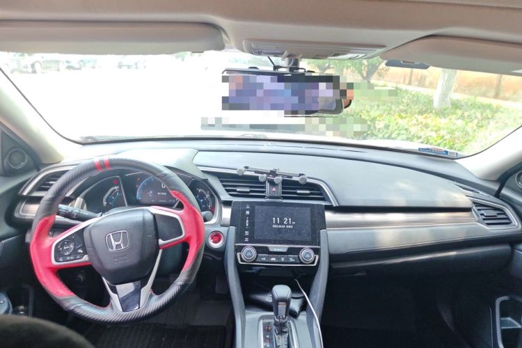 Used Honda Civic 2019 220TURBO CVT Dynamic Edition China VI Center Console