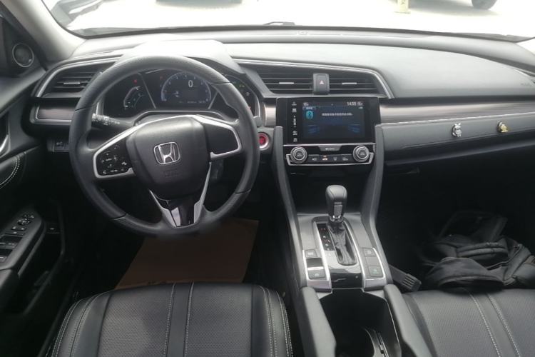 Used Honda Civic 2019 220TURBO CVT Dynamic Edition China VI Center Console