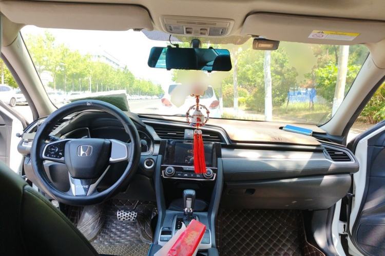 Used Honda Civic 2019 220TURBO CVT Dynamic Edition China VI Emission Standard Center Console