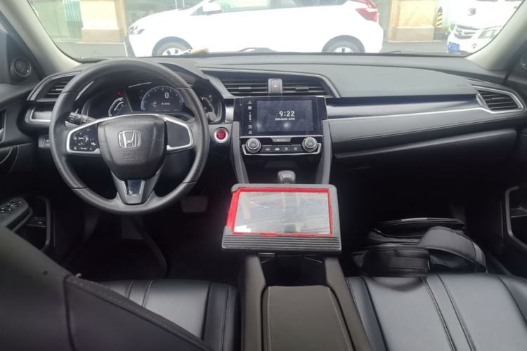 Used Honda Civic 2019 180TURBO CVT Shangdong Edition China VI Center Console