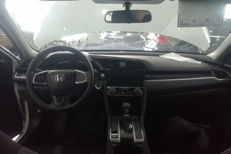 Used Honda Civic 2019 180TURBO CVT Shangdong Edition China VI Center Console
