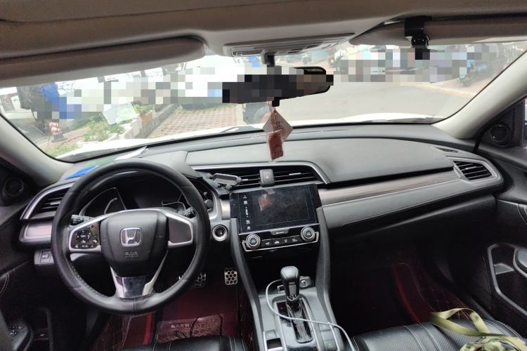 Used Honda Civic 2019 220TURBO CVT Dynamic Edition China VI Emission Standard Center Console