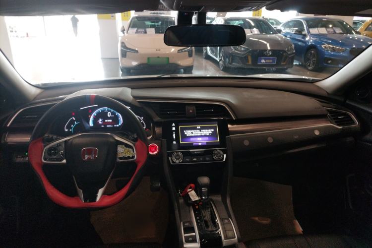 Used Honda Civic 2019 220TURBO CVT Dynamic Edition China VI Center Console