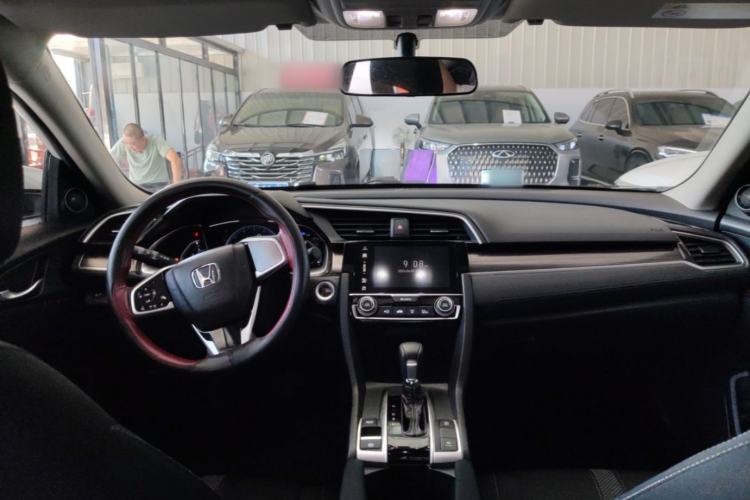 Used Honda Civic 2019 220TURBO CVT Dynamic Edition China VI Center Console