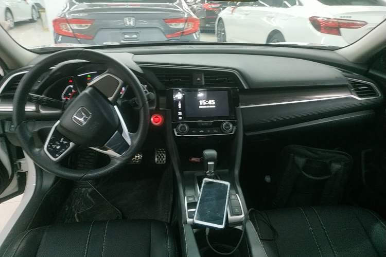 Used Honda Civic 2019 220TURBO CVT Dynamic Edition China VI Emission Standard Center Console