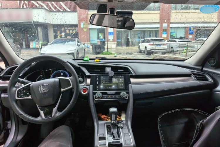 Used Honda Civic 2019 220TURBO CVT Dynamic Edition China VI Center Console