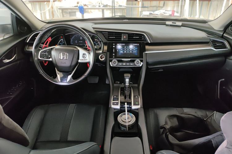 Used Honda Civic 2019 220TURBO CVT Power Edition China VI Emission Standard Center Console