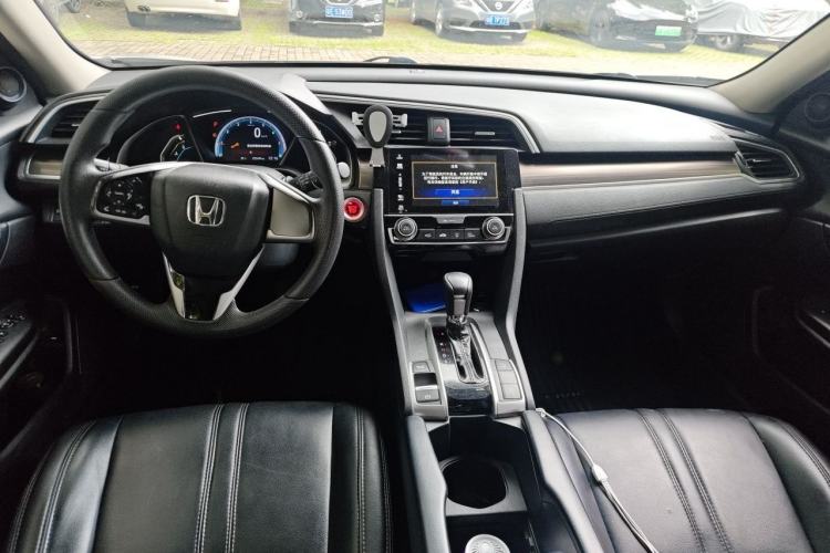 Used Honda Civic 2019 220TURBO CVT Dynamic Edition China VI Center Console