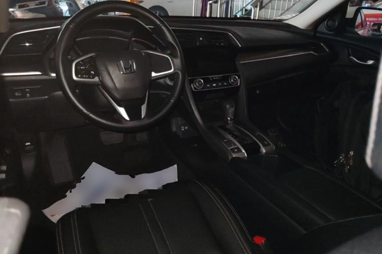 Used Honda Civic 2019 220TURBO CVT Dynamic Edition China VI Center Console