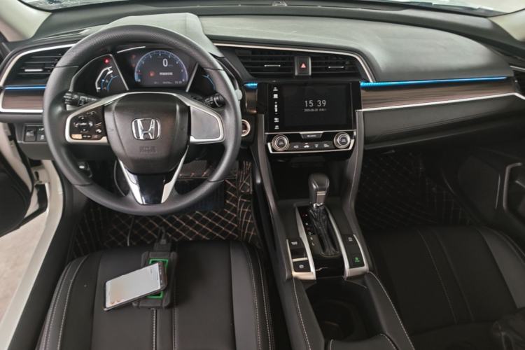 Used Honda Civic 2019 220TURBO CVT Dynamic Edition China VI Center Console