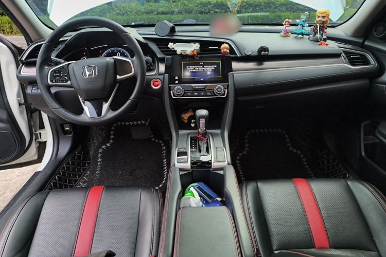 Used Honda Civic 2019 220TURBO CVT Dynamic Edition China VI Center Console