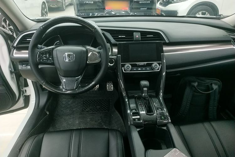 Used Honda Civic 2019 220TURBO CVT Dynamic Edition China VI Emission Standard Center Console