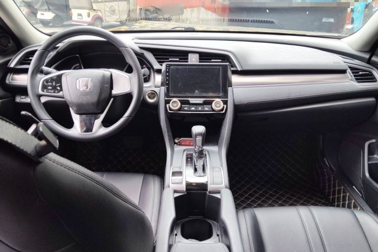 Used Honda Civic 2019 220TURBO CVT Dynamic Edition China VI Center Console