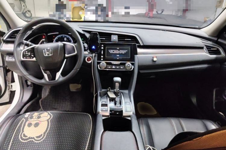 Used Honda Civic 2019 220TURBO CVT Dynamic Edition China VI Center Console