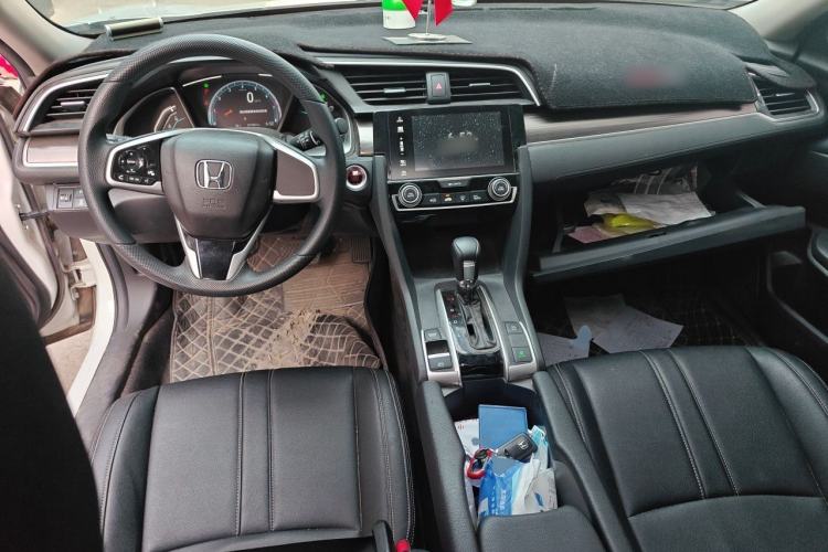 Used Honda Civic 2019 220TURBO CVT Dynamic Edition China VI Center Console